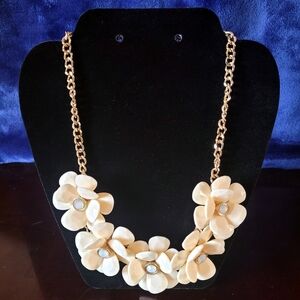Acrylic Cream Flower Gold Chain Necklace